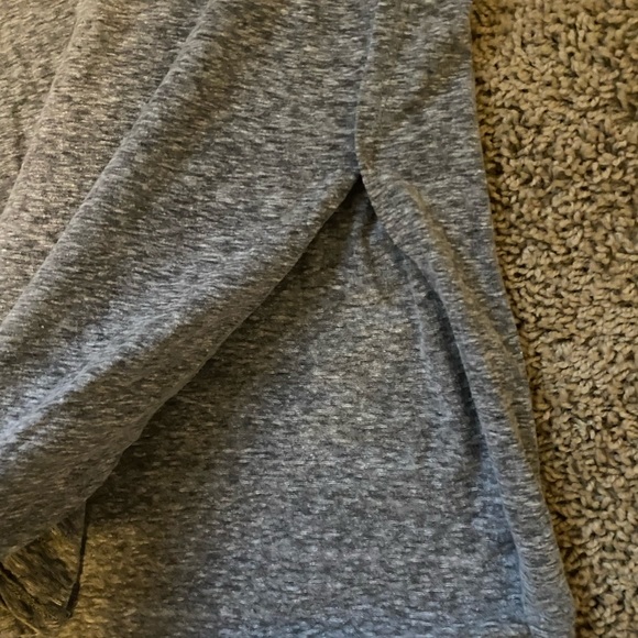 New England Patriots size small women’s short sleeve shirt with side slits - Picture 2 of 3